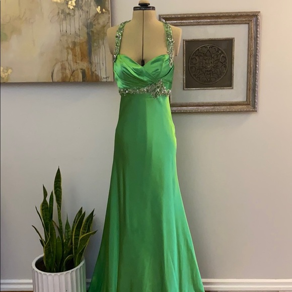 Green evening dress to help live your best life, 4 - Picture 1 of 8